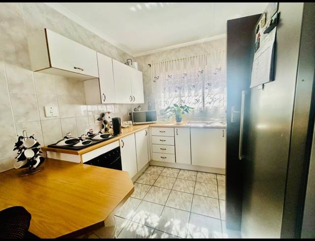 3 BEDROOM HOUSE FOR SALE IN VANDERBIJLPARK CE 1
